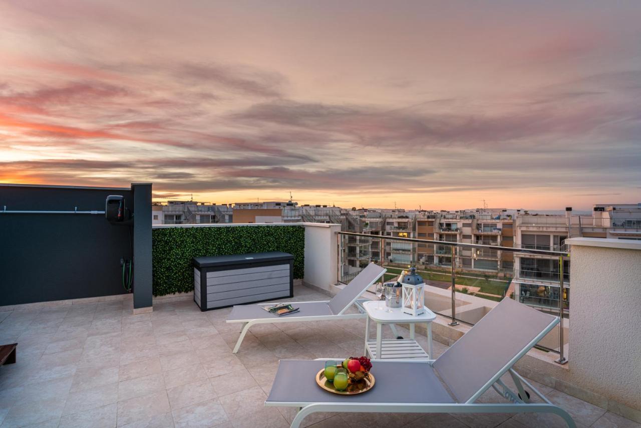 La Zenia Cocoon - Luxury Penthouse With Jacuzzi, 2 Pools, Indoor Heated Pool, Sauna, Gym, Playstation Leilighet Dehesa de Campoamor  Eksteriør bilde